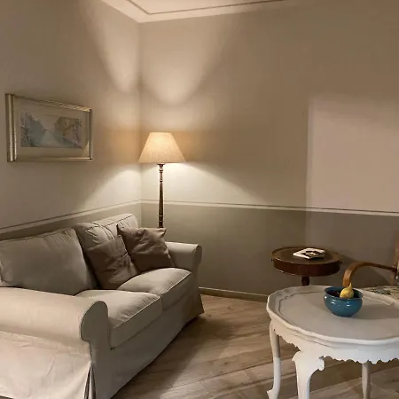 La Corte Nascosta 3*