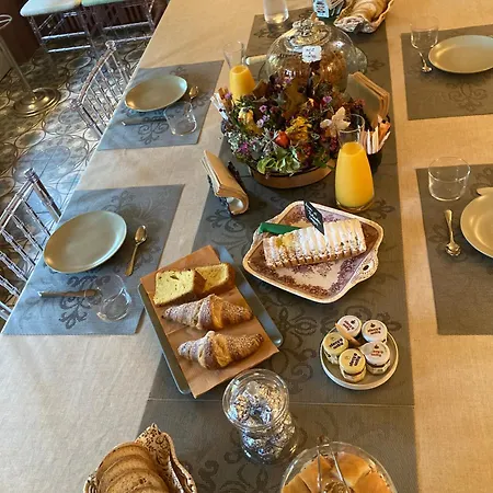 La Corte Nascosta بيت ضيافة