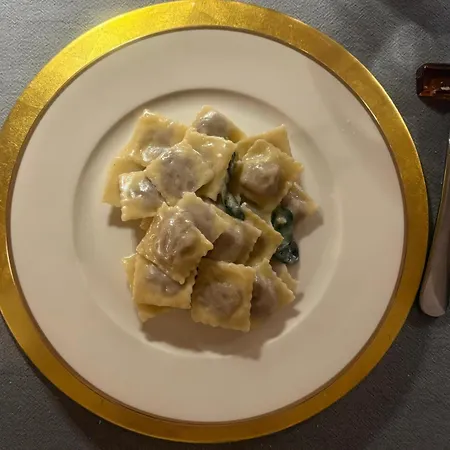 La Corte Nascosta 3*