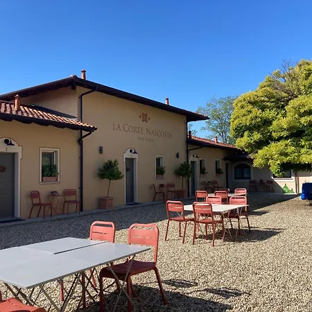 La Corte Nascosta 3*